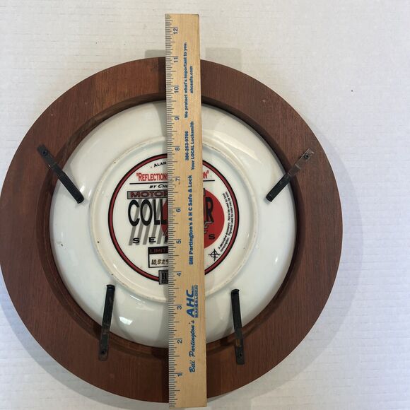 Alan Kulwicki #7 Collector Plate Series Ltd Edition with 11" Round Wood Frame - Picture 9 of 9